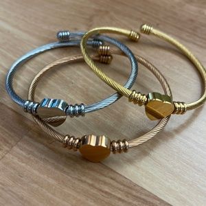 Heart bracelets. ♥️